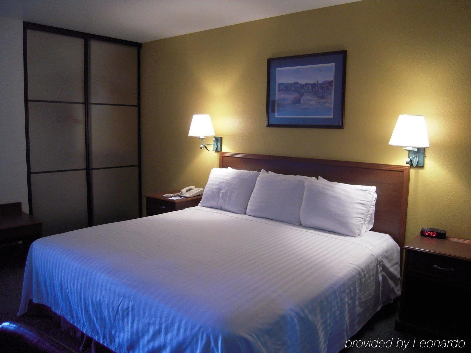 Voyager Resort Inn Vail Room photo